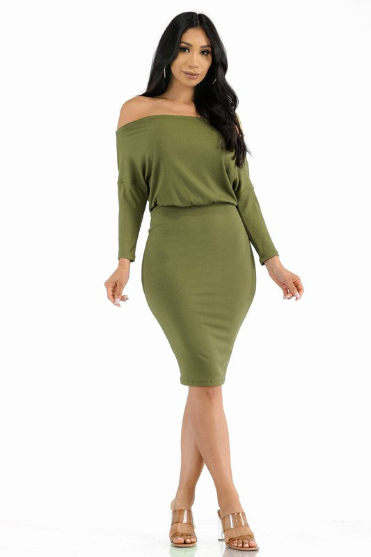 Sexy off shoulder dress with elastic waist