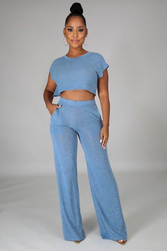 CROP TOP & WILD LEG PANTS SET.